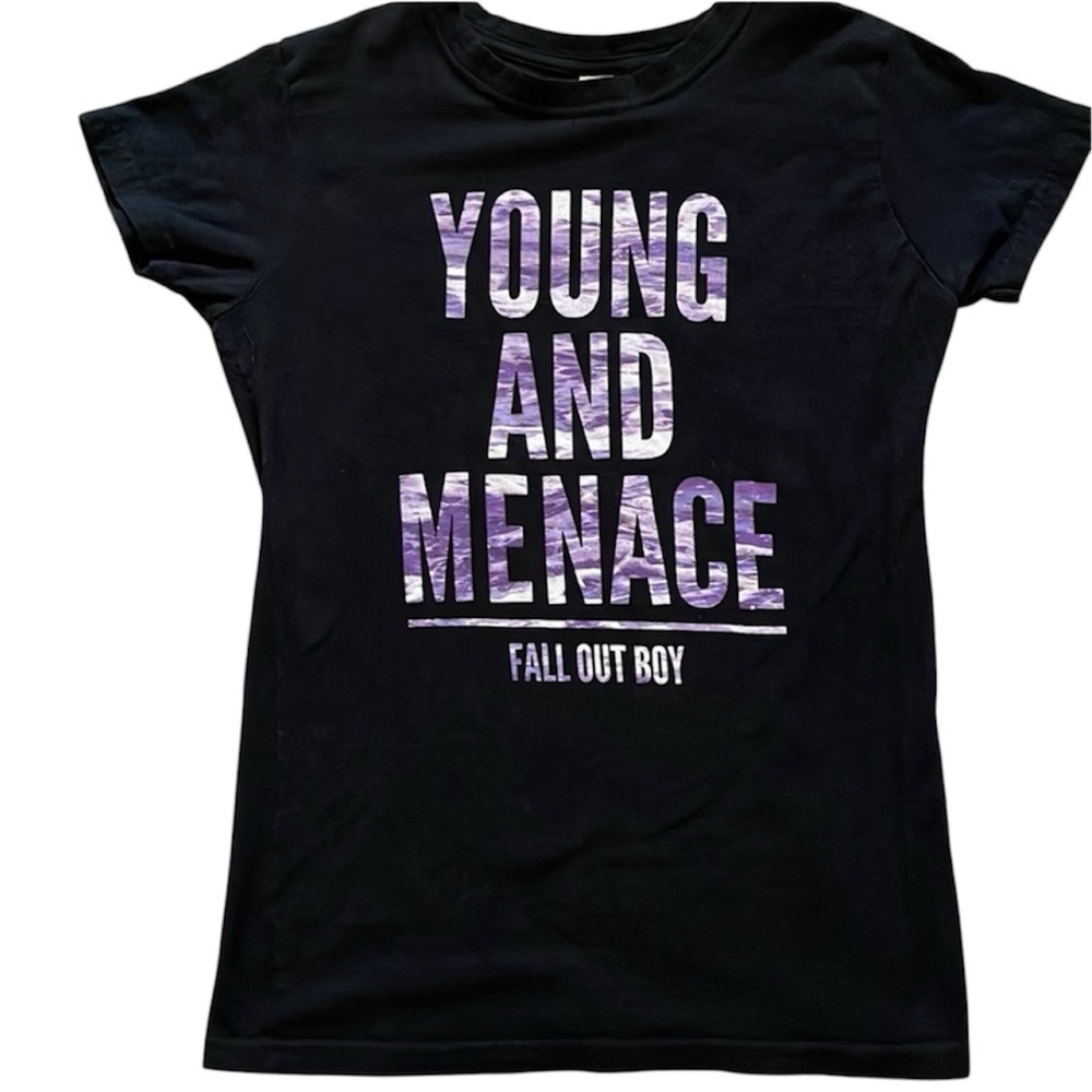 Fall Out Boy Young and Menace fitted tee band t shirt small/ medium
